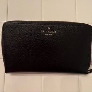 Kate Spade Grand Street Zip Travel Wallet